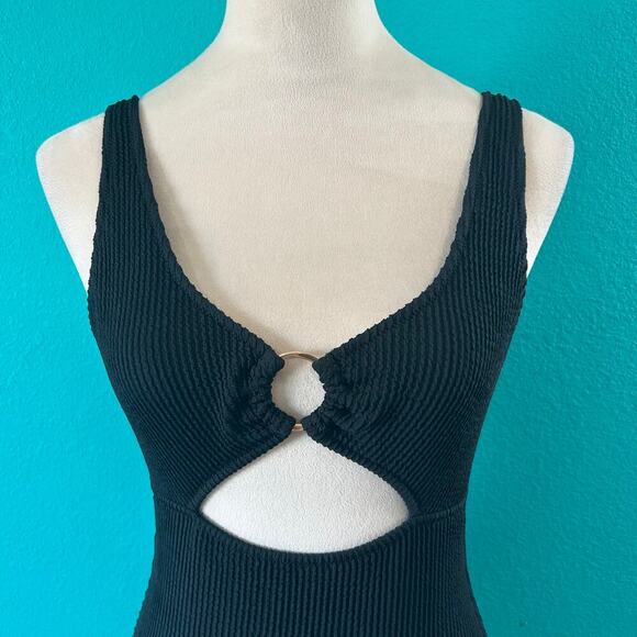 NWT Aerie Crinkle Ring Full Coverage One Piece Swimsuit Black Swim Beach - Picture 3 of 7